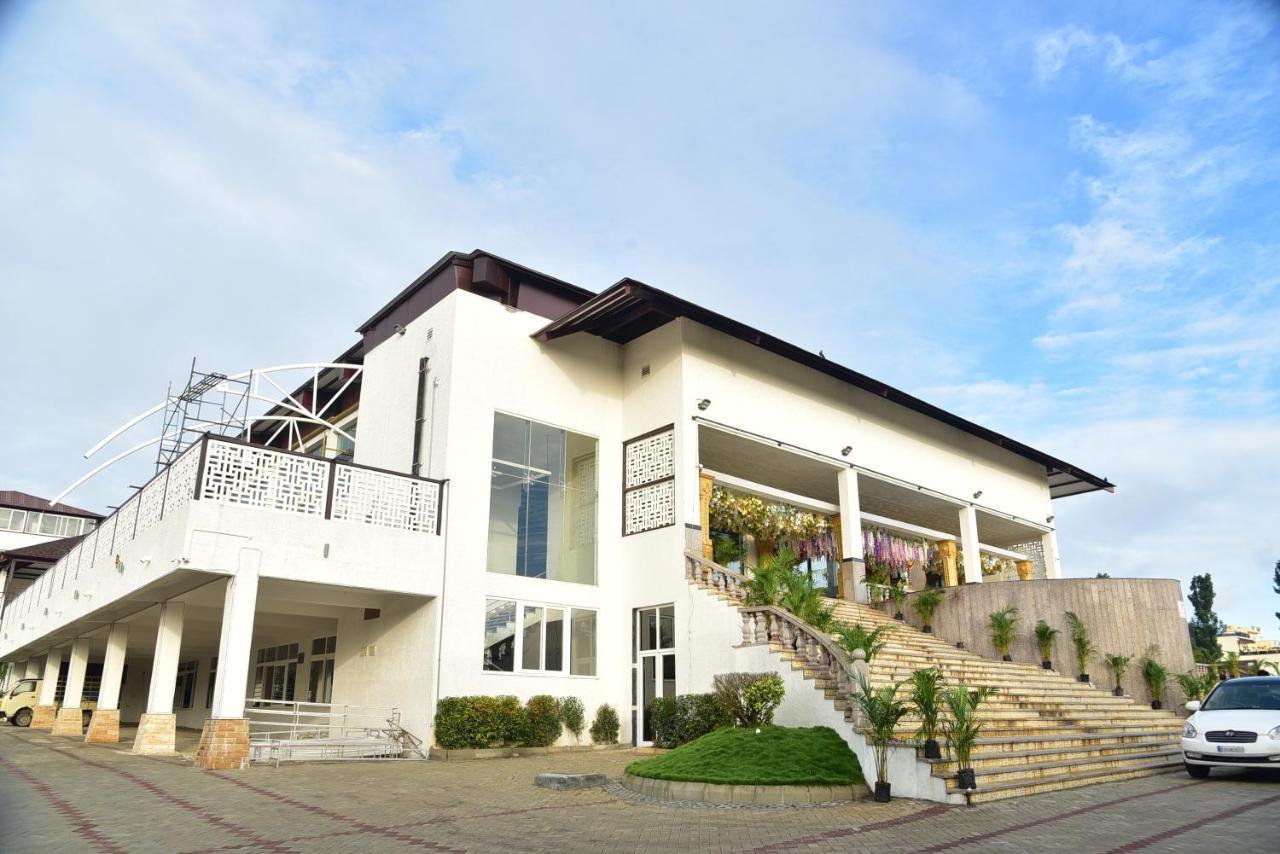 Vistar Pavithra Vivaha Convention Hall Jigani Bagian luar foto