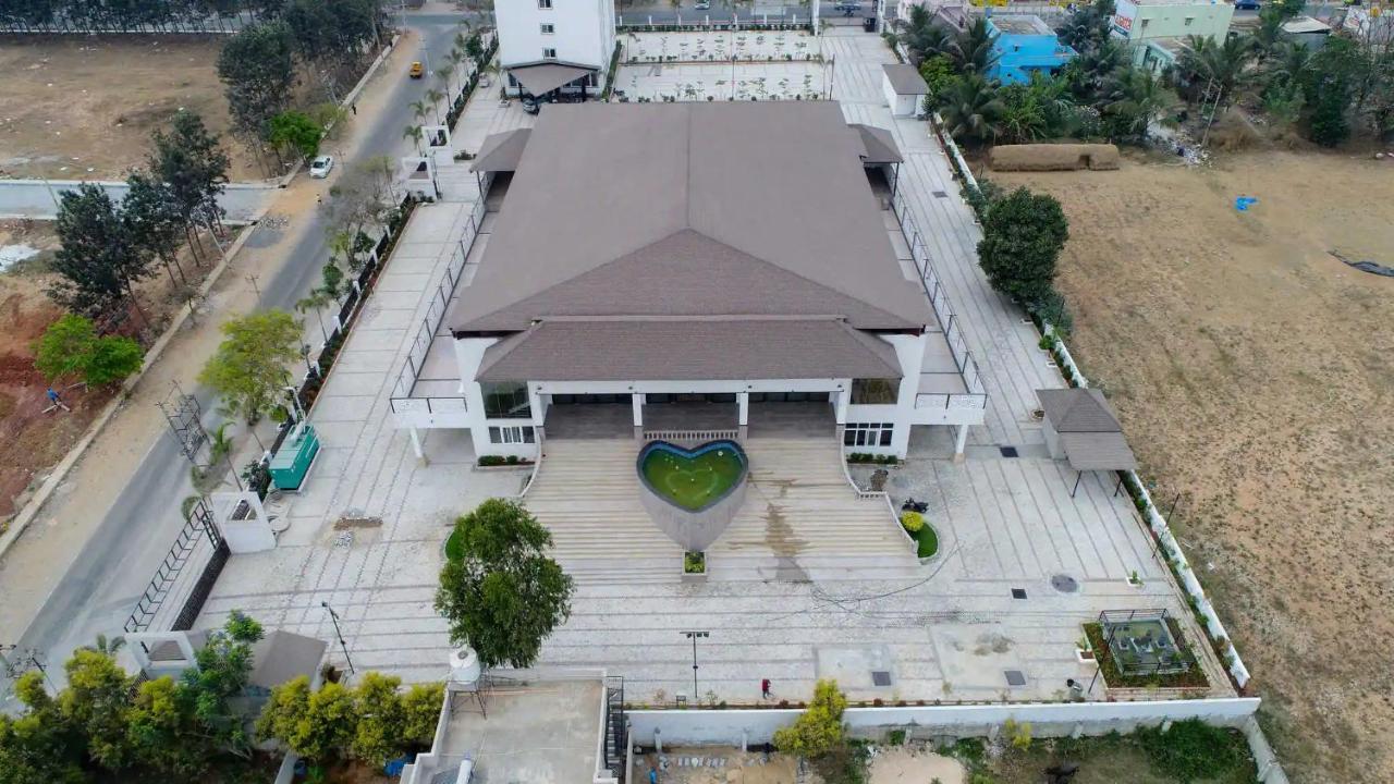 Vistar Pavithra Vivaha Convention Hall Jigani Bagian luar foto