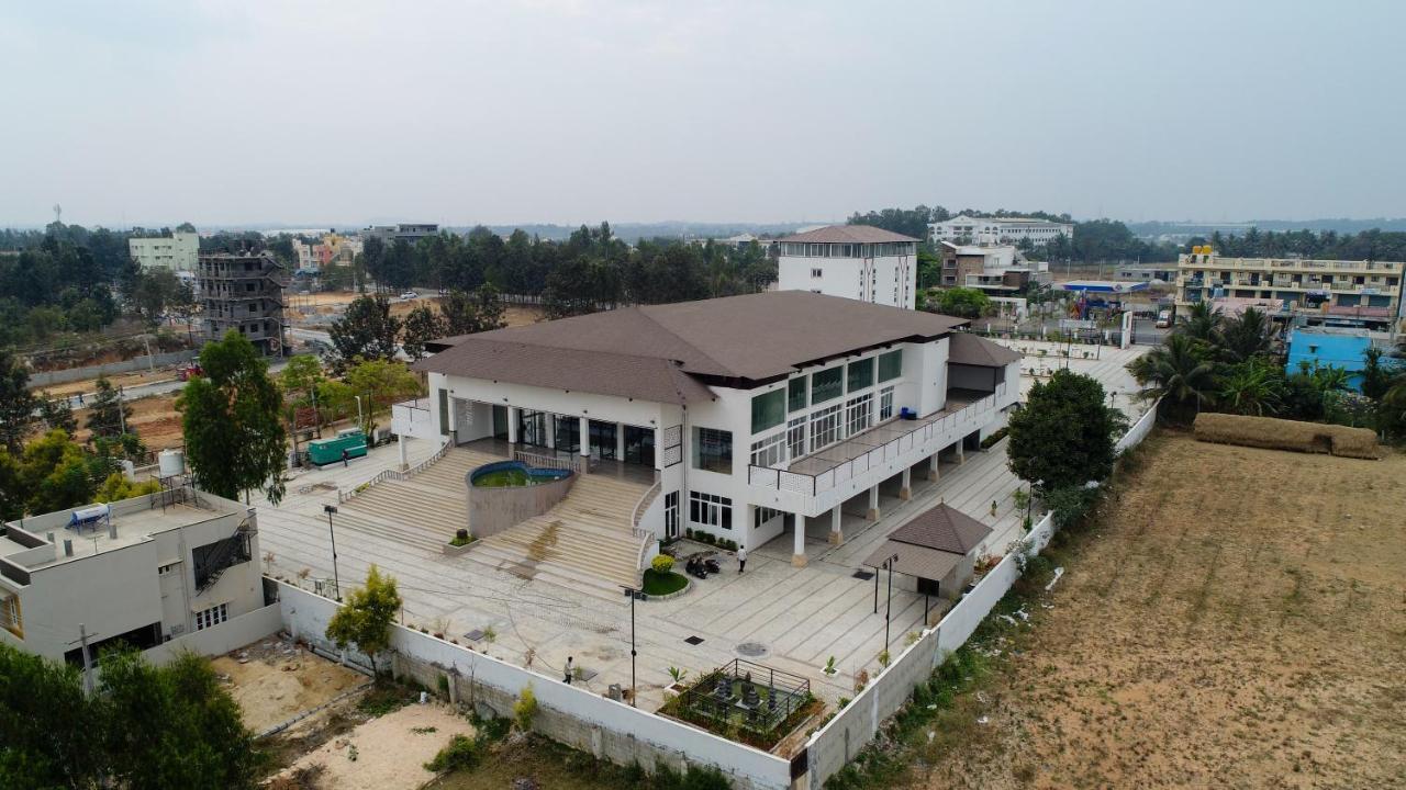 Vistar Pavithra Vivaha Convention Hall Jigani Bagian luar foto